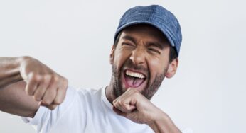 Spanish Singer Challenges the Brexit