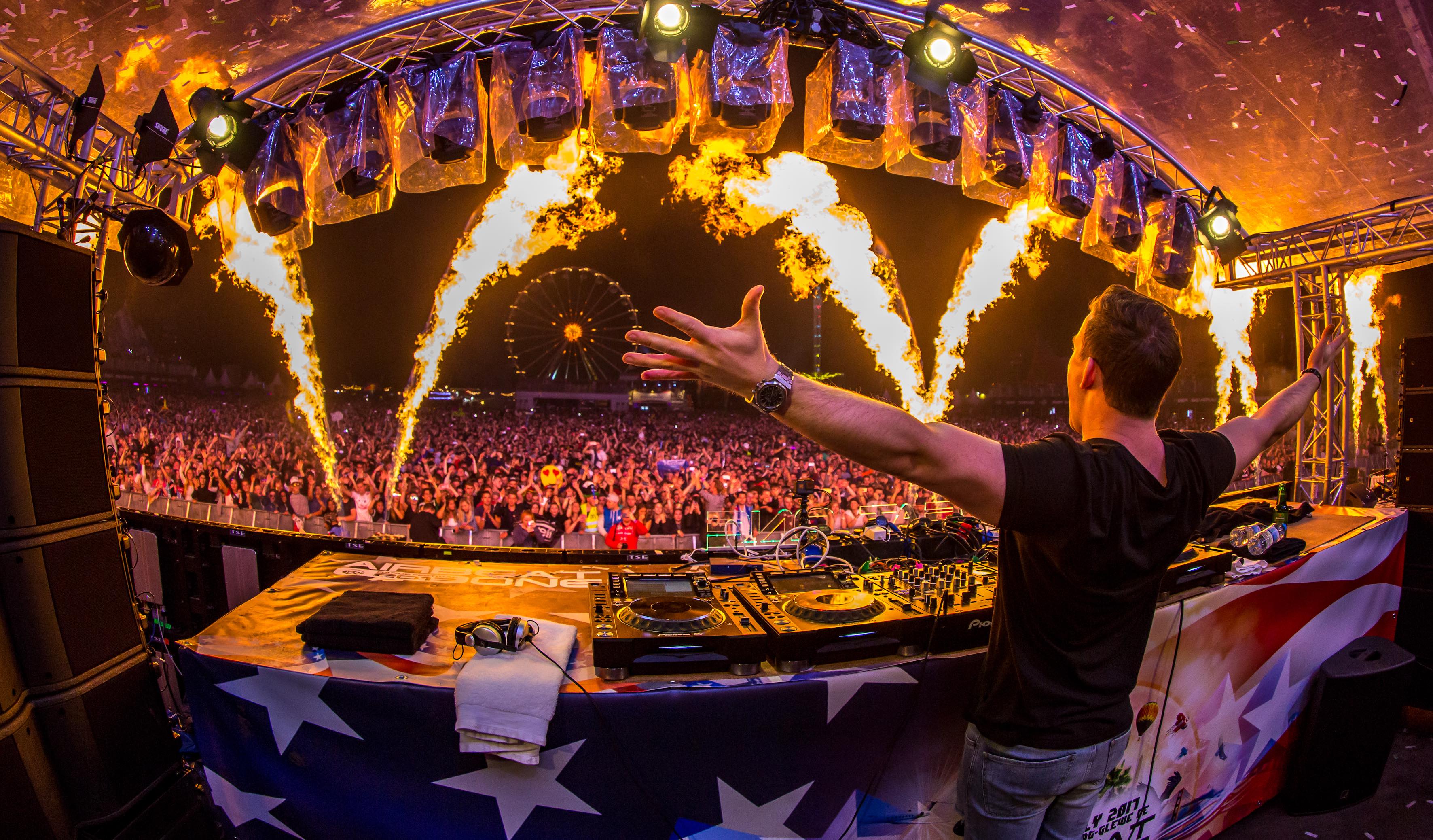 airbeat_one_2017_hardwell_julian_spanhof.jpg