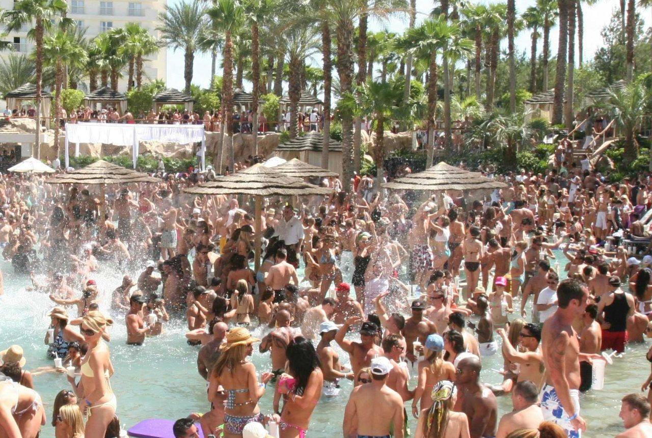 vegas-pool-parties-2014-1280x860.jpg