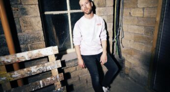 ARKLEY releases maximalist 90s dance ‘ExtRaveRted’ EP
