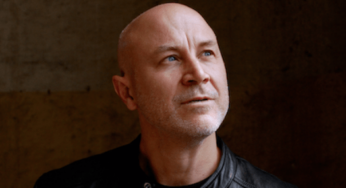 Dave Curl ‘Fool in Love’ – out now!