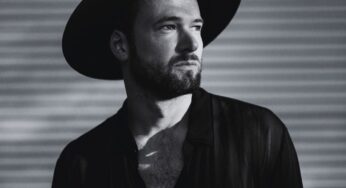 Monolink Unveils Poignant Acoustic Rendition of “Mesmerized”
